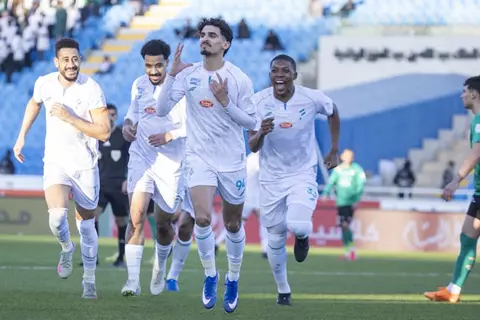 النجمة يعطل سلسلة انتصارات الفتح في الدوري السعودي
